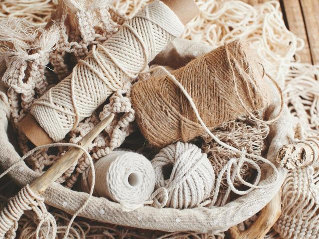 Midzomer avondpicknick + kinderworkshop 'natuurtalisman maken' © z.n.