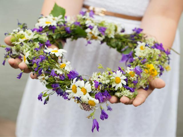 Midzomer avondpicknick + kinderworkshop 'natuuramuletten maken' © z.n.